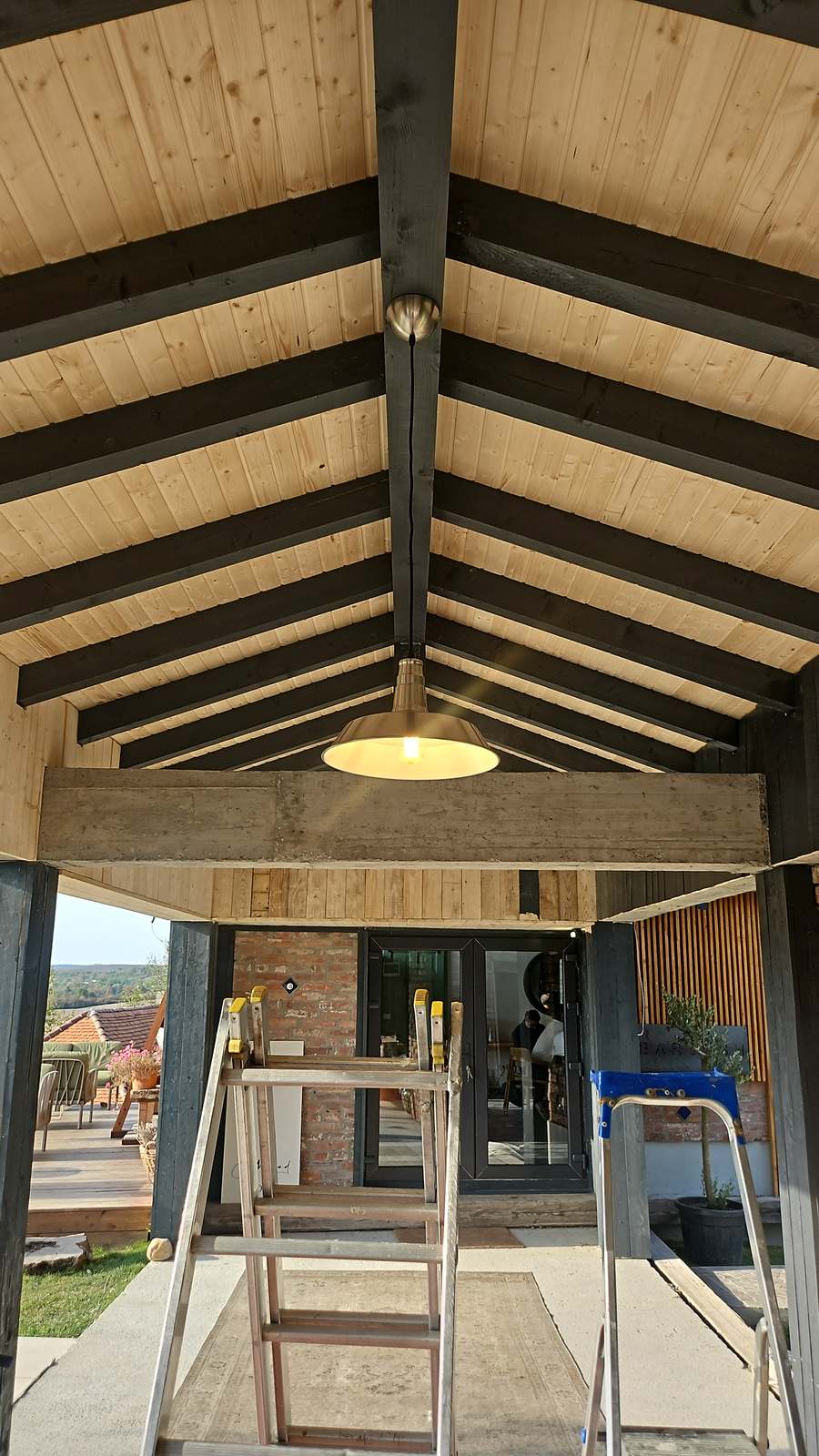 Interior pavilion — grinzi & iluminat